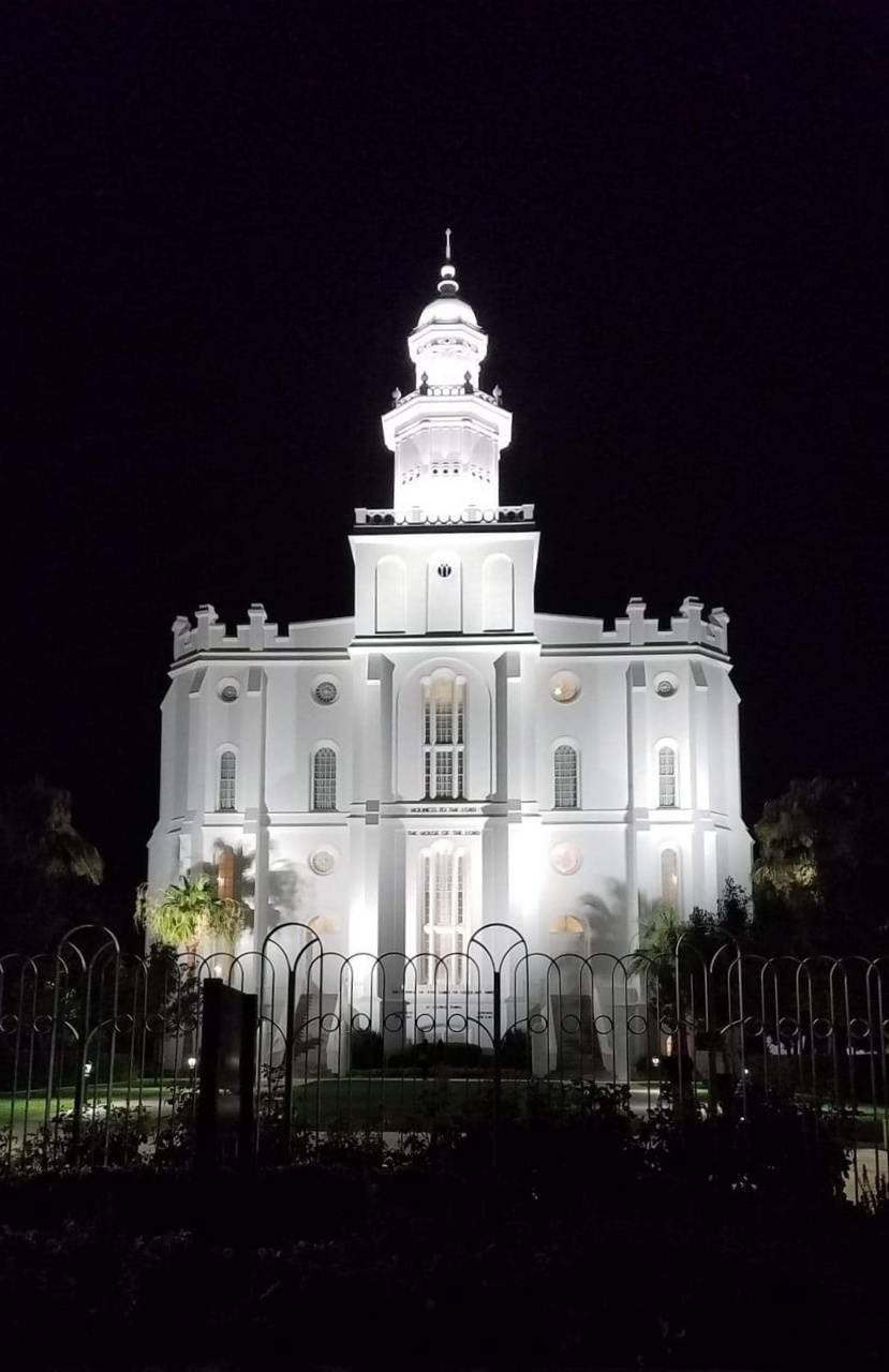 829x1280 Mormon Temple wallpaper