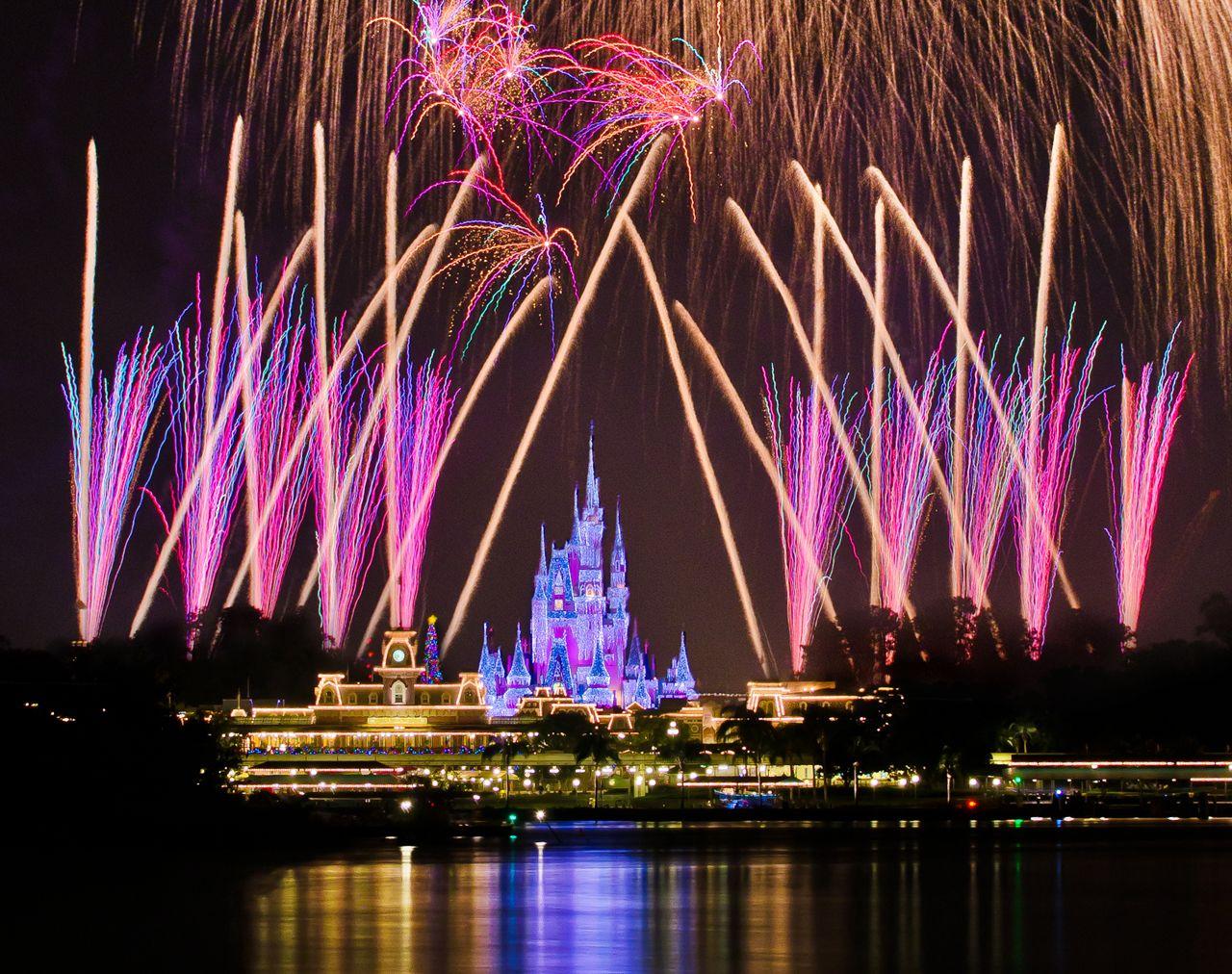1280x1012 Awesometacular Fireworks Photo! Tourist Blog