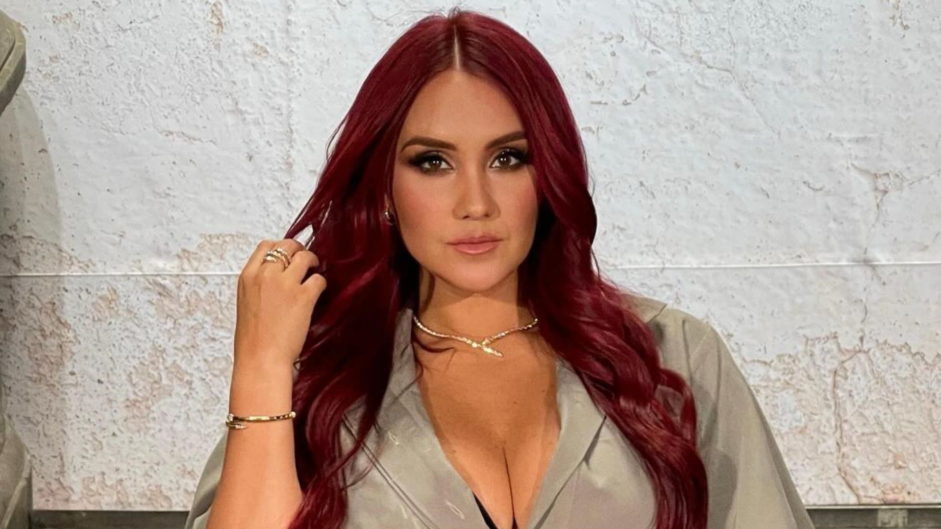 1920x1080 Dulce Maria impressiona ao usar acessórios avaliados em meio milhão de reais