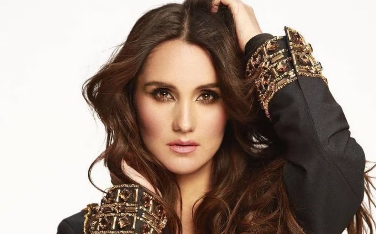 1200x747 Dulce María ORGULLOSA de sus curvas en el esperado regreso de RBDFama