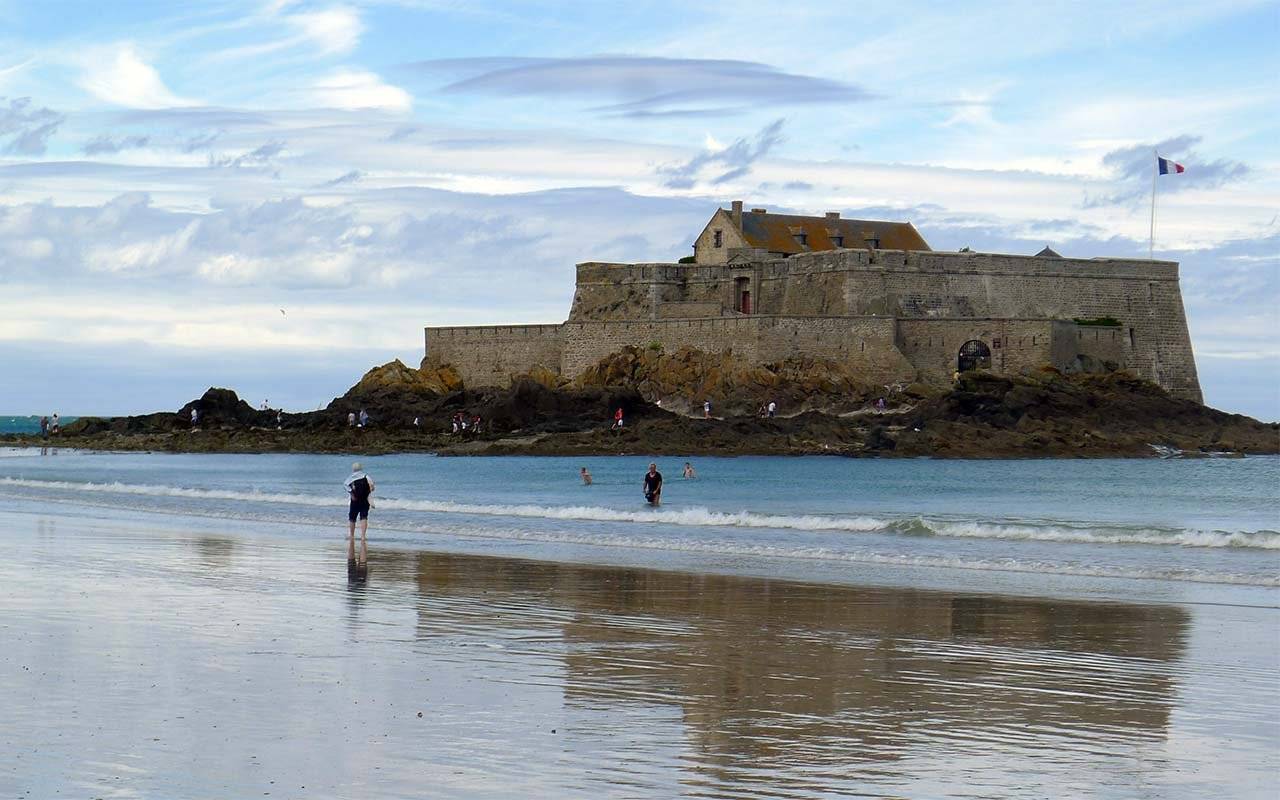 1280x800 The Walls Of Saint Malo