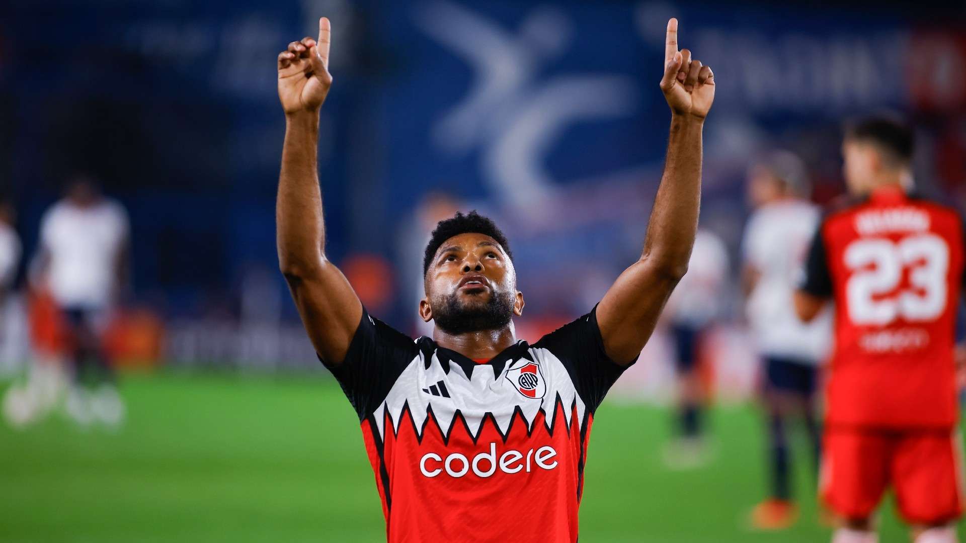 1920x1080 VIDEO: ¡Media vuelta y a cobrar! Miguel Borja le dio la ventaja a River con un remate cruzado. Goal.com Espana