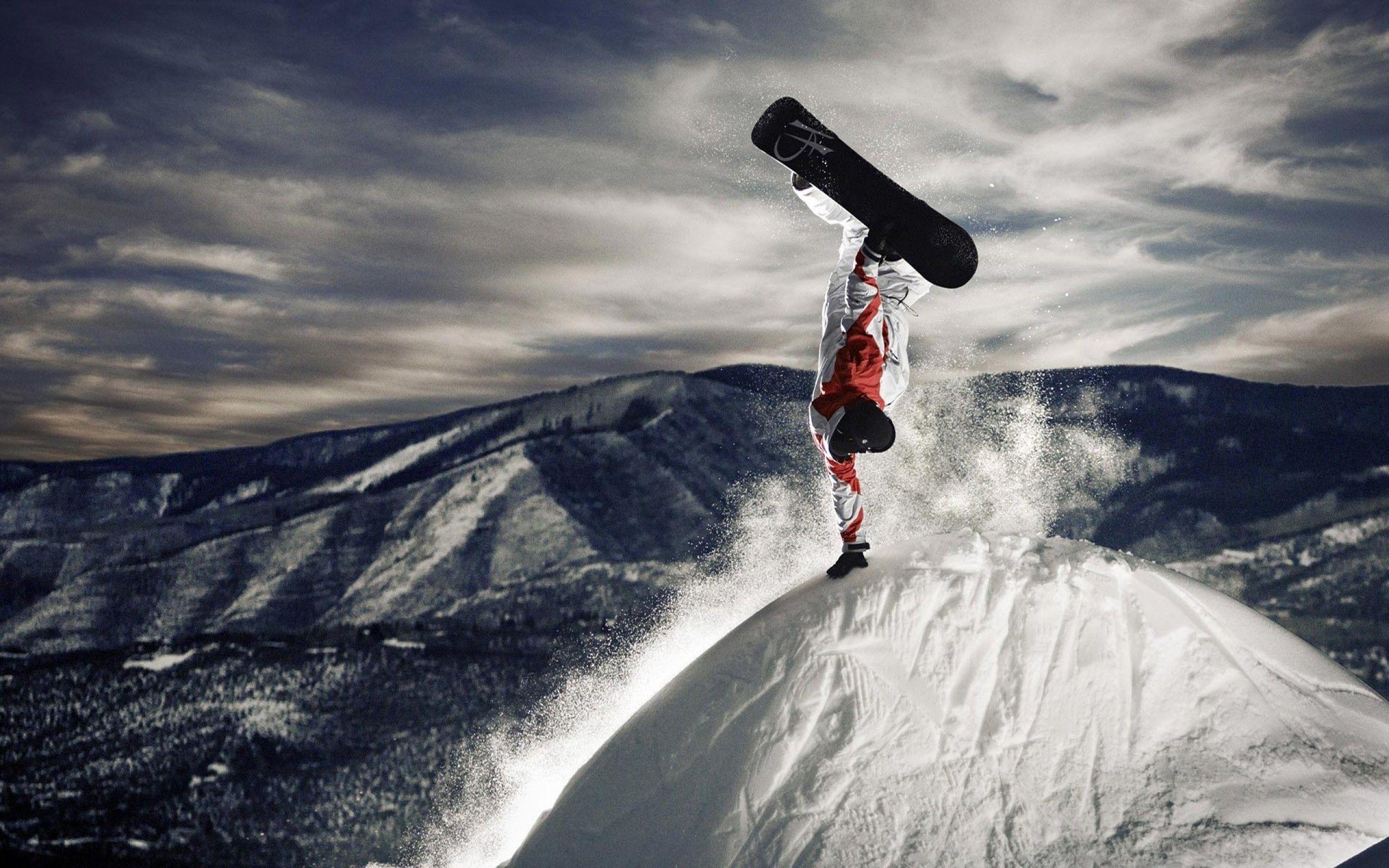 2560x1600 Computer Snowboarding Wallpaper