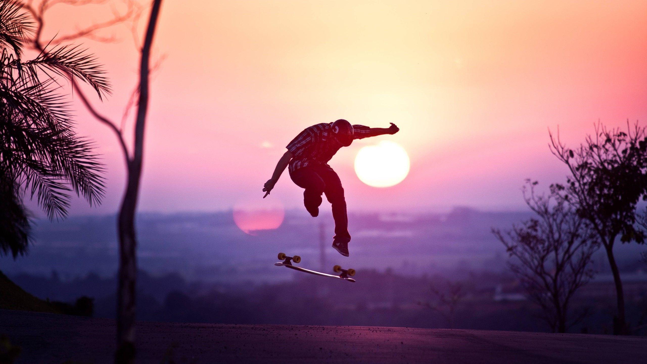 2560x1440 Skateboard Background