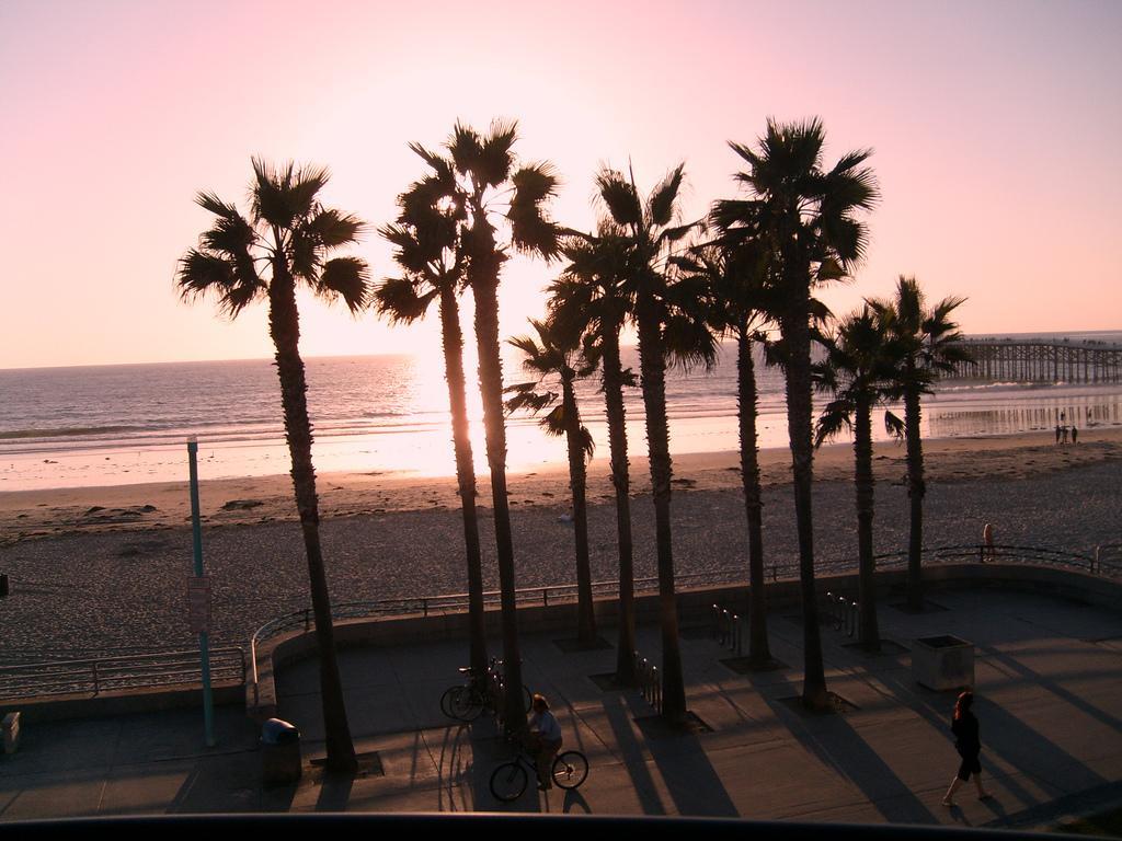 1024x768 Pacific Beach