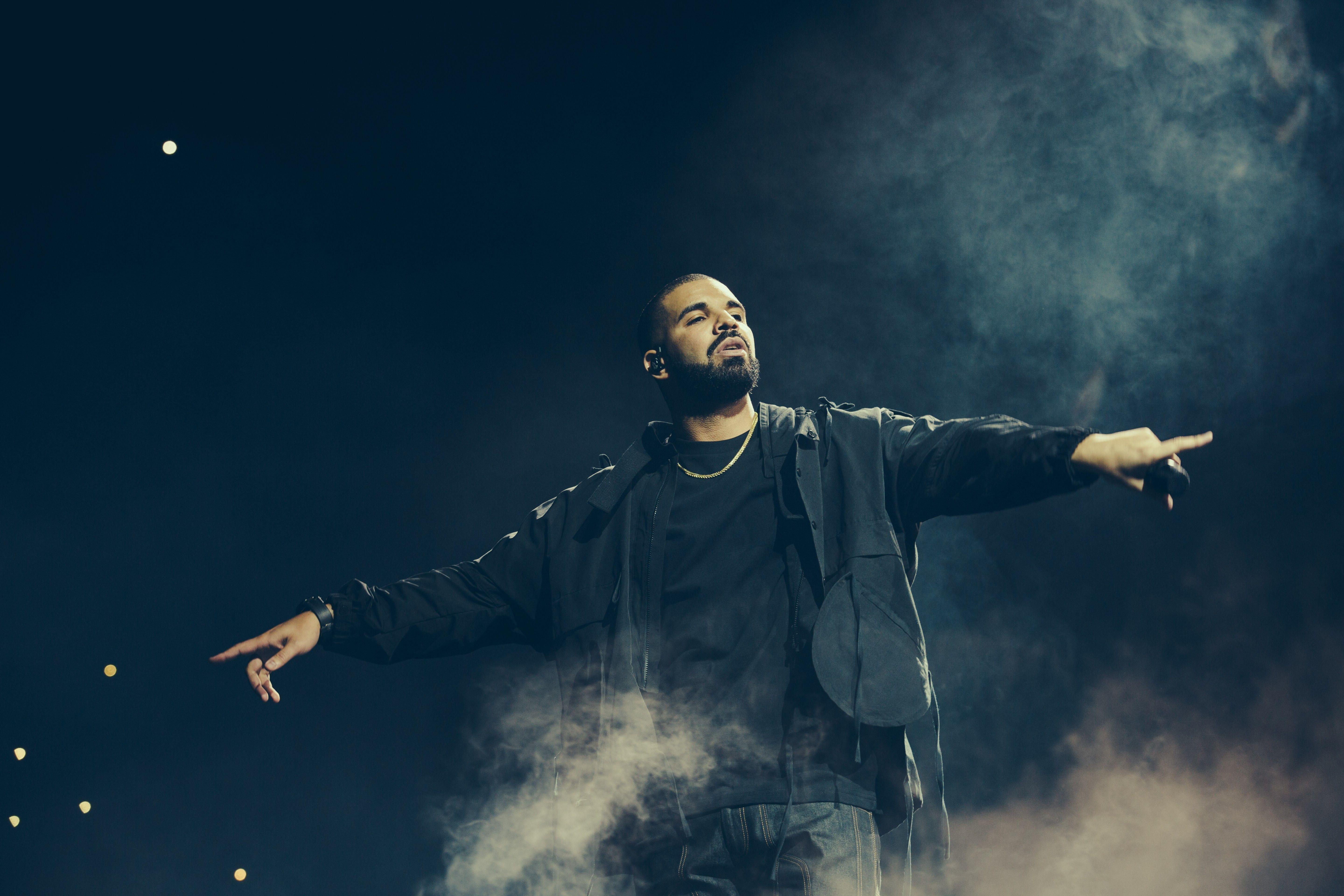 5760x3840 Wallpaper music, night, Migos, performance, cloud. Drake wallpaper, Music picture, Drake concert