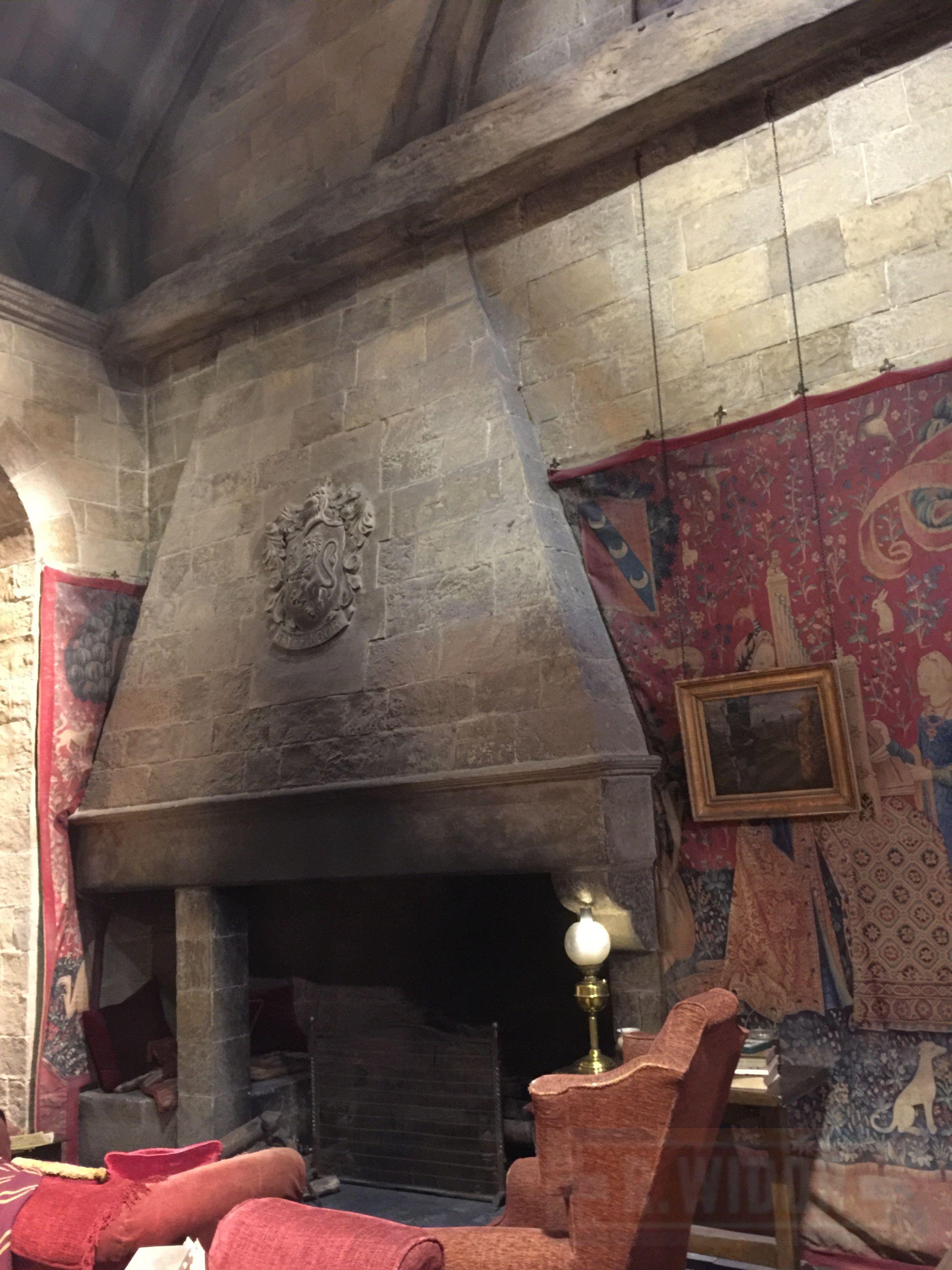 2448x3264 Gryffindor Common Room Wallpaper