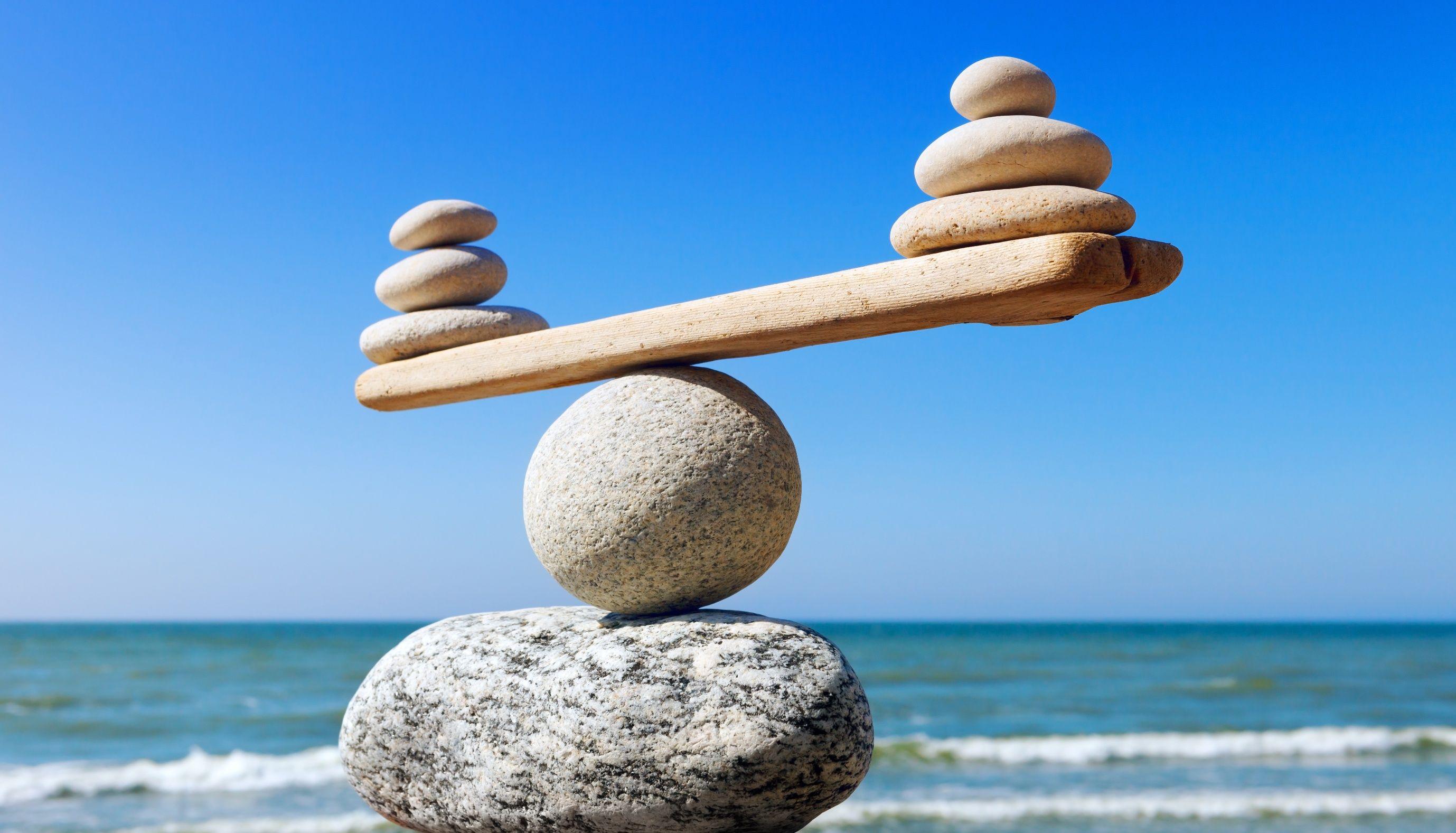 2757x1577 Depth Of Field Horizon Stone Zen Wallpaper:2757x1577