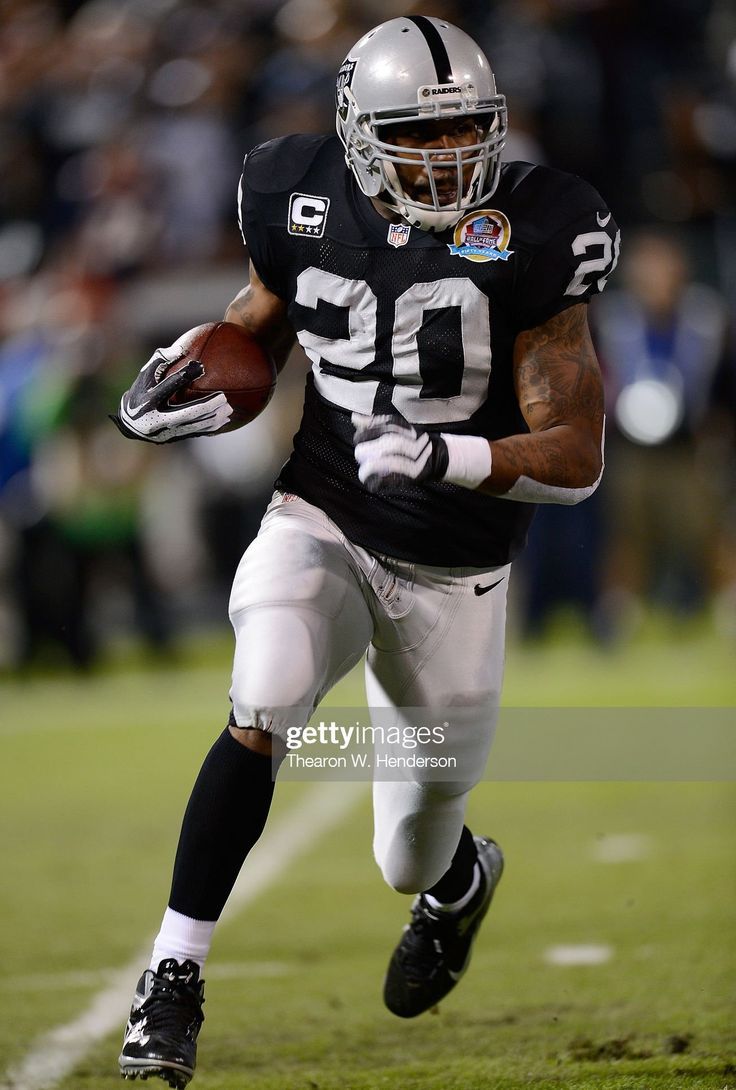 736x1090 Darren waller wallpaper. Davante adams raiders wallpaper, Marcus allen raiders, Darren mcfadden