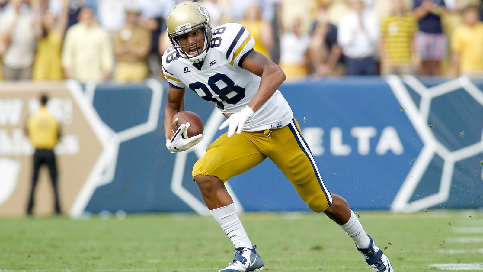 1600x900 Baltimore Ravens love WR Darren Waller's size