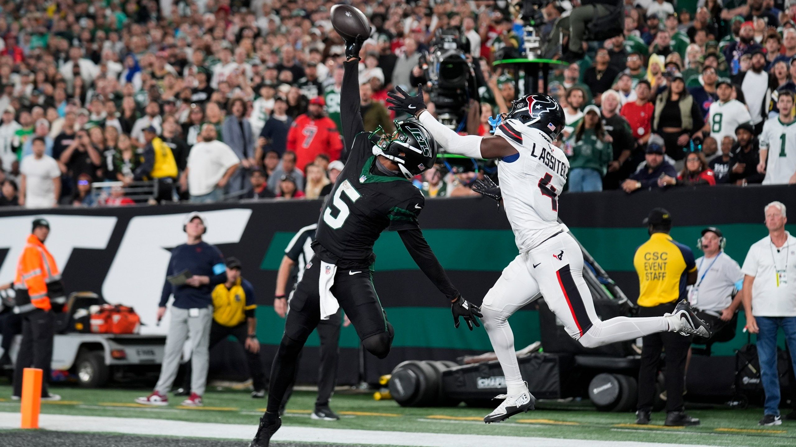 2560x1440 Jets' Garrett Wilson Makes A Jaw Dropping, 1 Handed TD Catch Vs. Texans