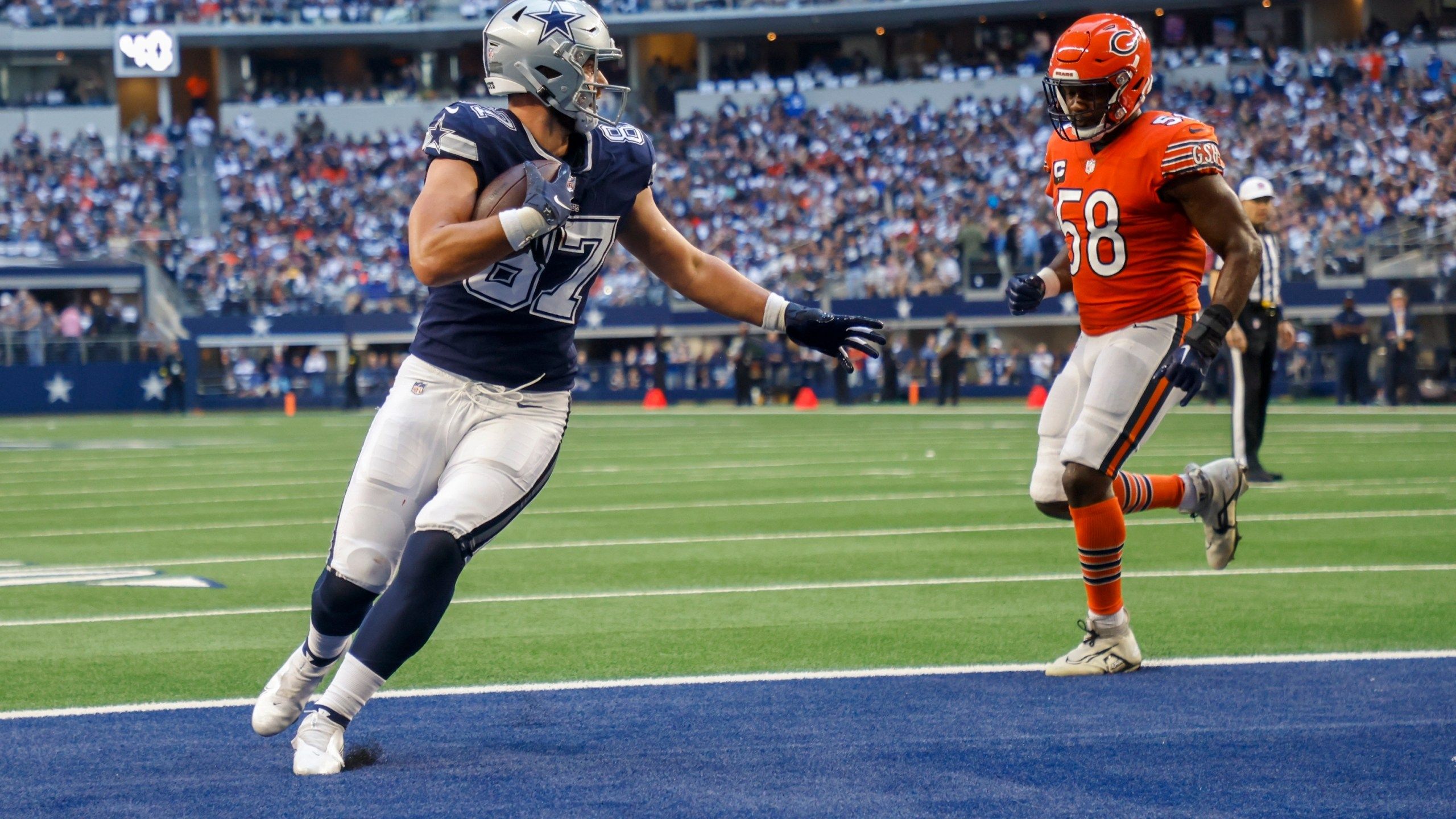 2560x1440 AP source: Bears agree to trade LB Roquan Smith to Ravens