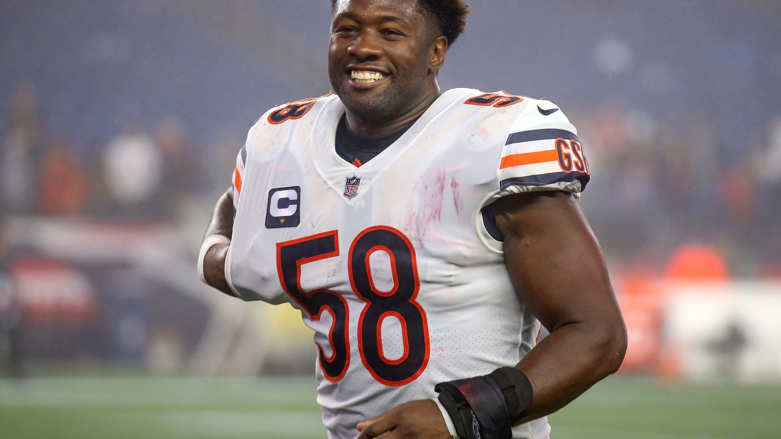 2560x1440 Chicago Bears deal leading tackler Roquan Smith to the Ravens