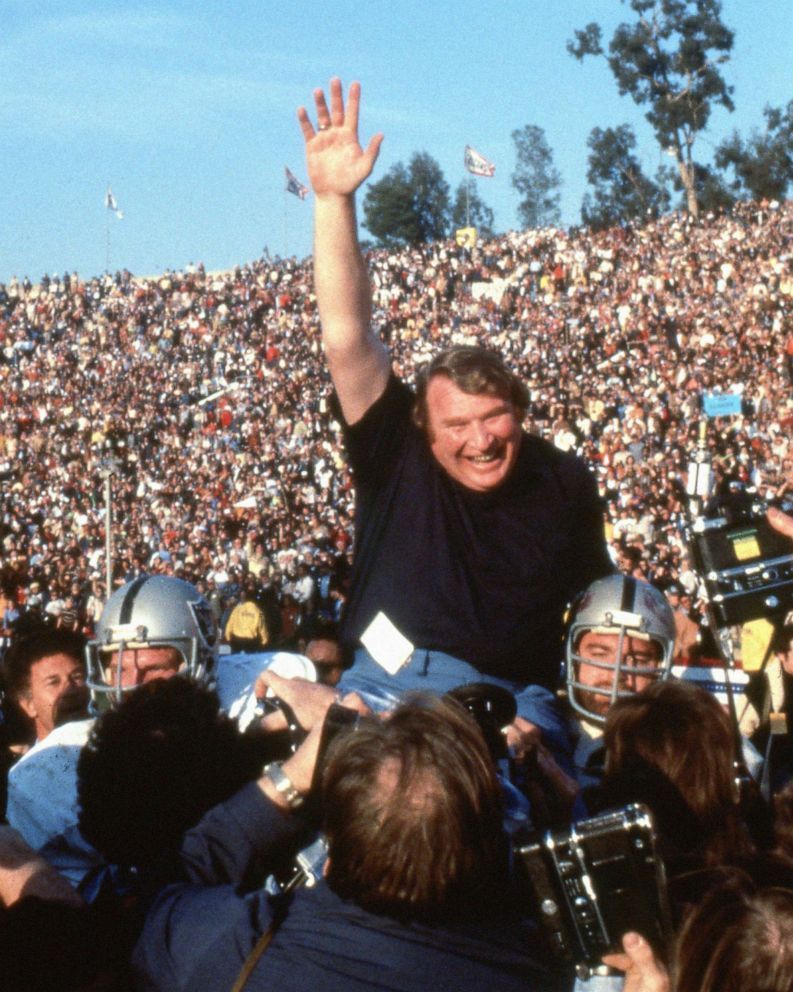 793x992 John Madden, former Hall of Fame NFL coach and broadcaster, dies
