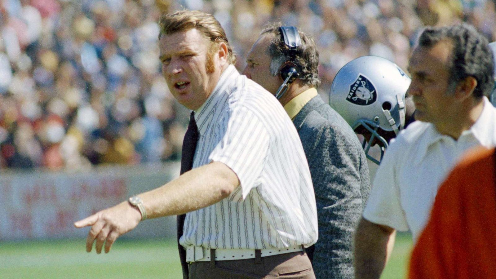1600x900 John Madden, former Hall of Fame NFL coach and broadcaster, dies
