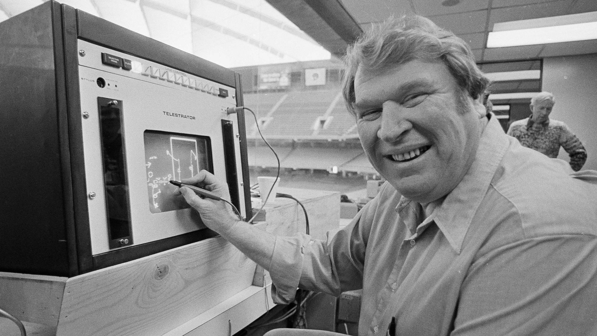 2048x1152 Neil Reynolds, Sky Sports American Football Expert, Pays Tribute To Super Bowl Winning Coach John Madden After He Died At The Age Of 85