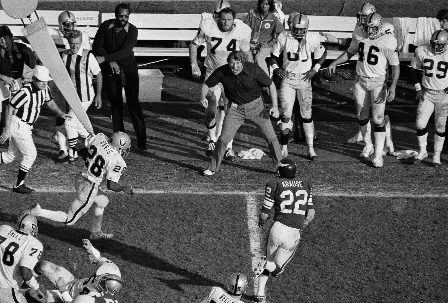 1800x1218 Photos: Hall of Fame coach, broadcasting legend and video game icon John Madden Washington Post