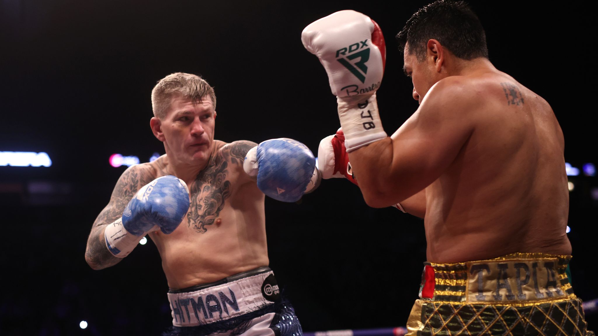 2048x1152 Highlights as Ricky Hatton returned to the ring to face fellow boxing legend Marco Antonio Barrera in an exhibition bout