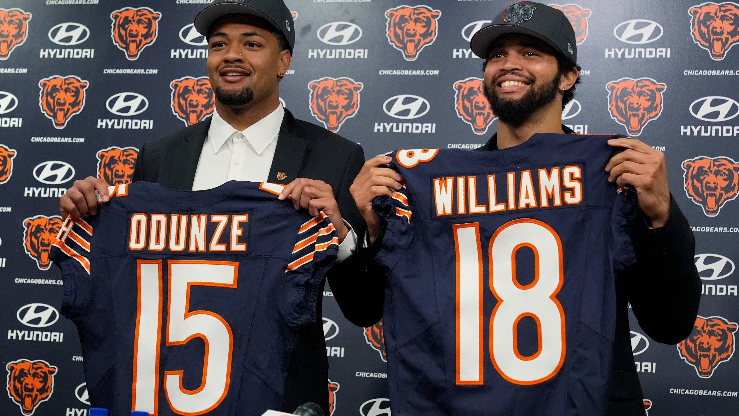 2560x1440 AP NFL draft grades: Bears earned highest mark after landing Caleb Williams and Rome Odunze