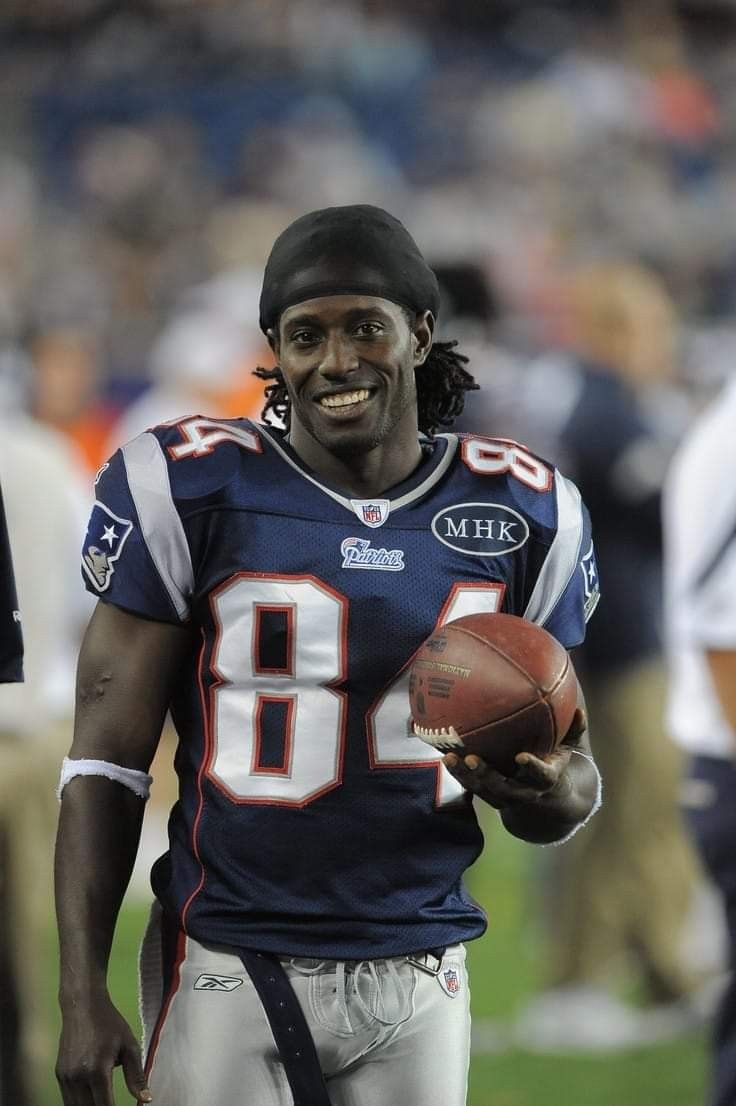 736x1106 Brian branch wallpaper. Boise state vs oregon football, Randy moss patriots wallpaper, Nfl players