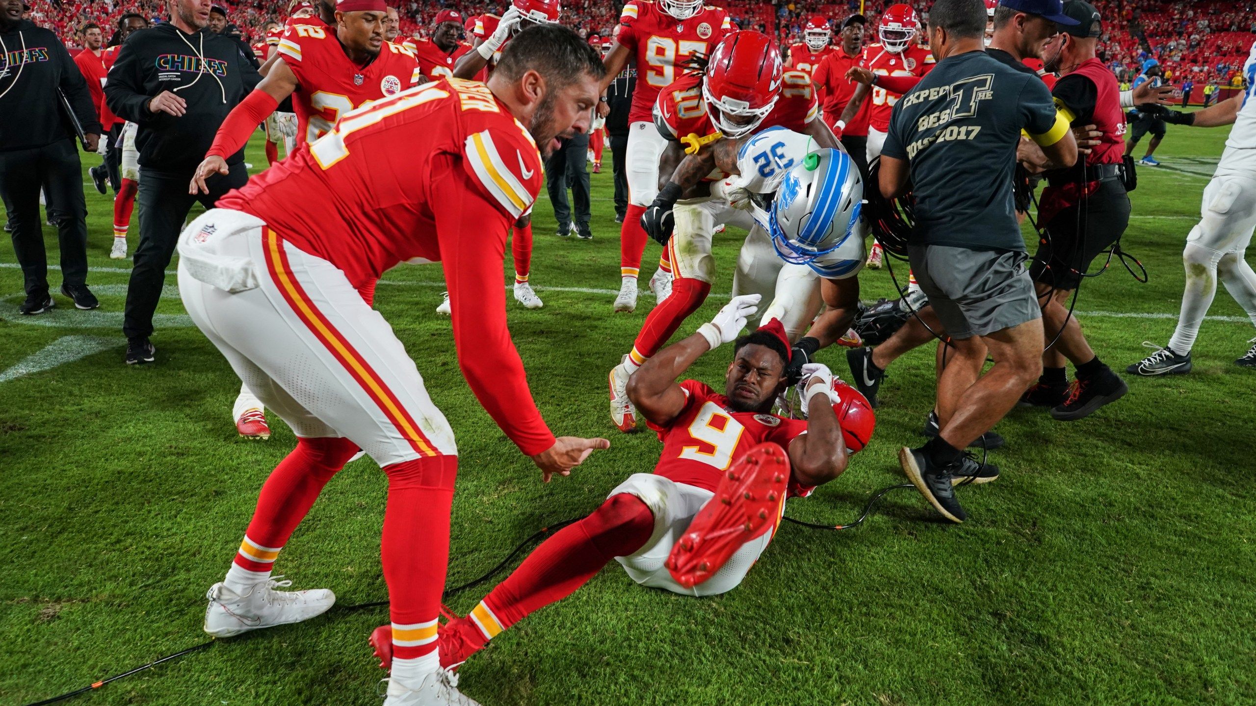 2560x1440 Brian Branch and the Lions end a frustrating loss at Kansas City with postgame fisticuffs