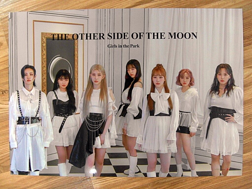 1024x768 GWSN OTHER SIDE OF THE MOON (TYPE A) [ORIGINAL POSTER] *NEW* K POP