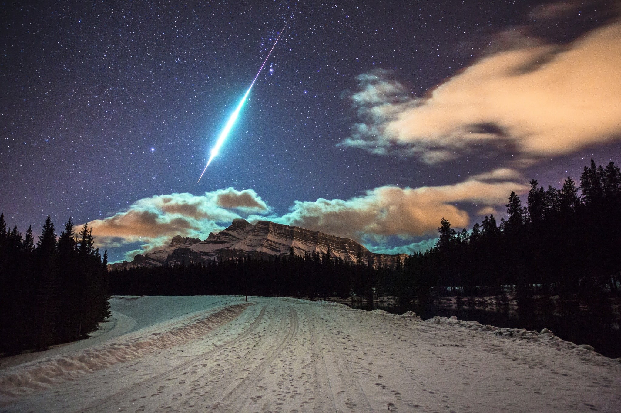 2048x1365 Meteor about to land near mountain digital wallpaper HD wallpaper
