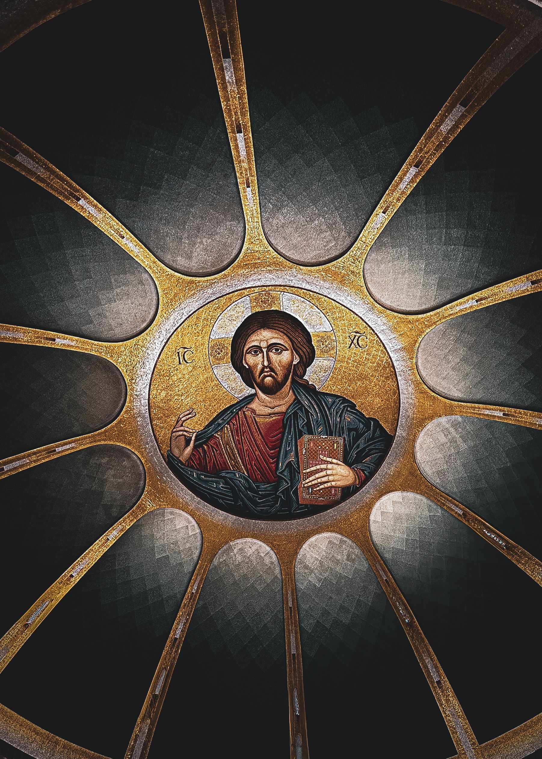 1802x2524 Iconic Byzantine Mosaic Ceiling in Arnavutluk · Free