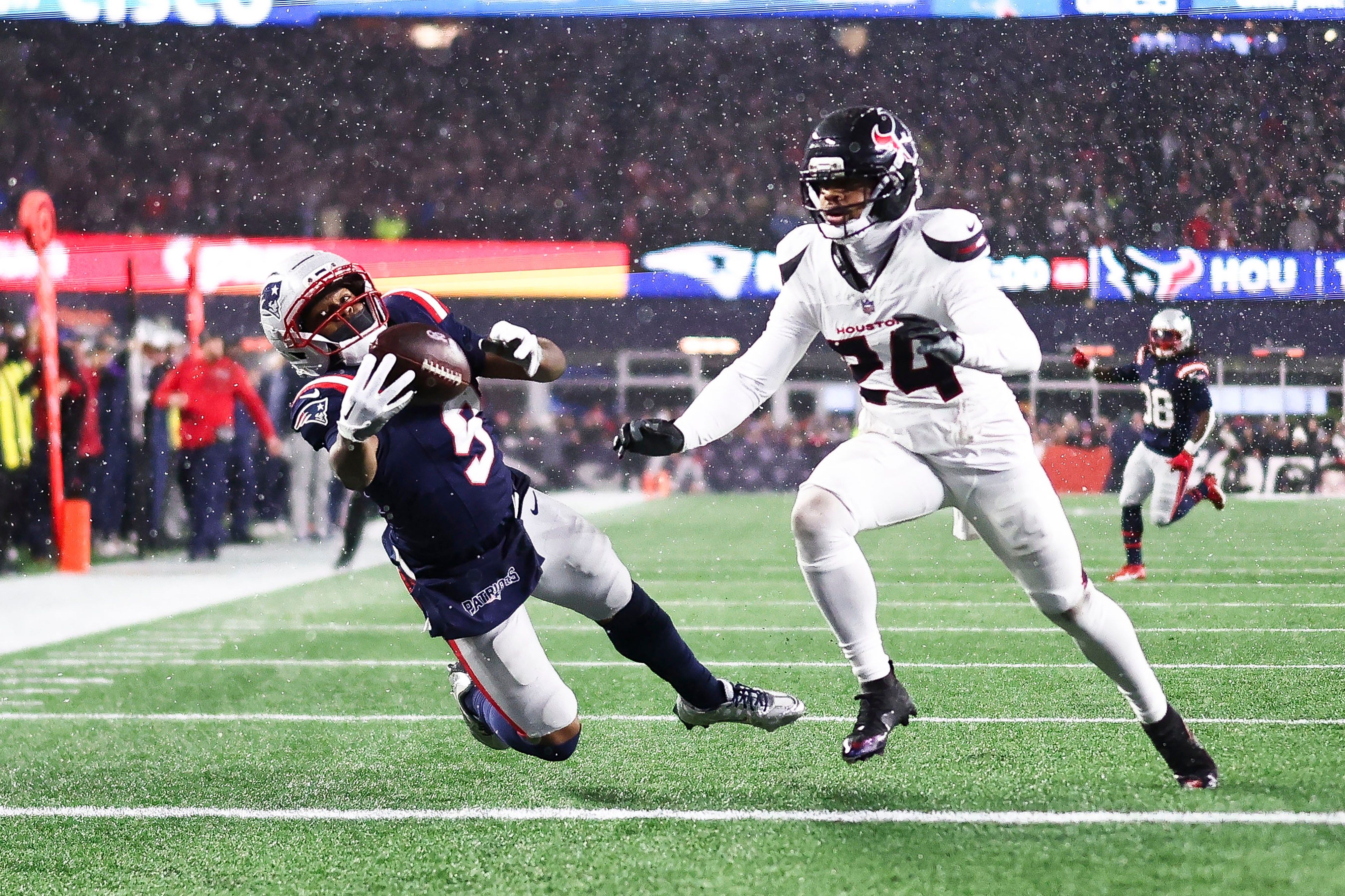 4051x2700 Patriots' Kayshon Boutte Left Perplexed By 1 Handed Touchdown Catch