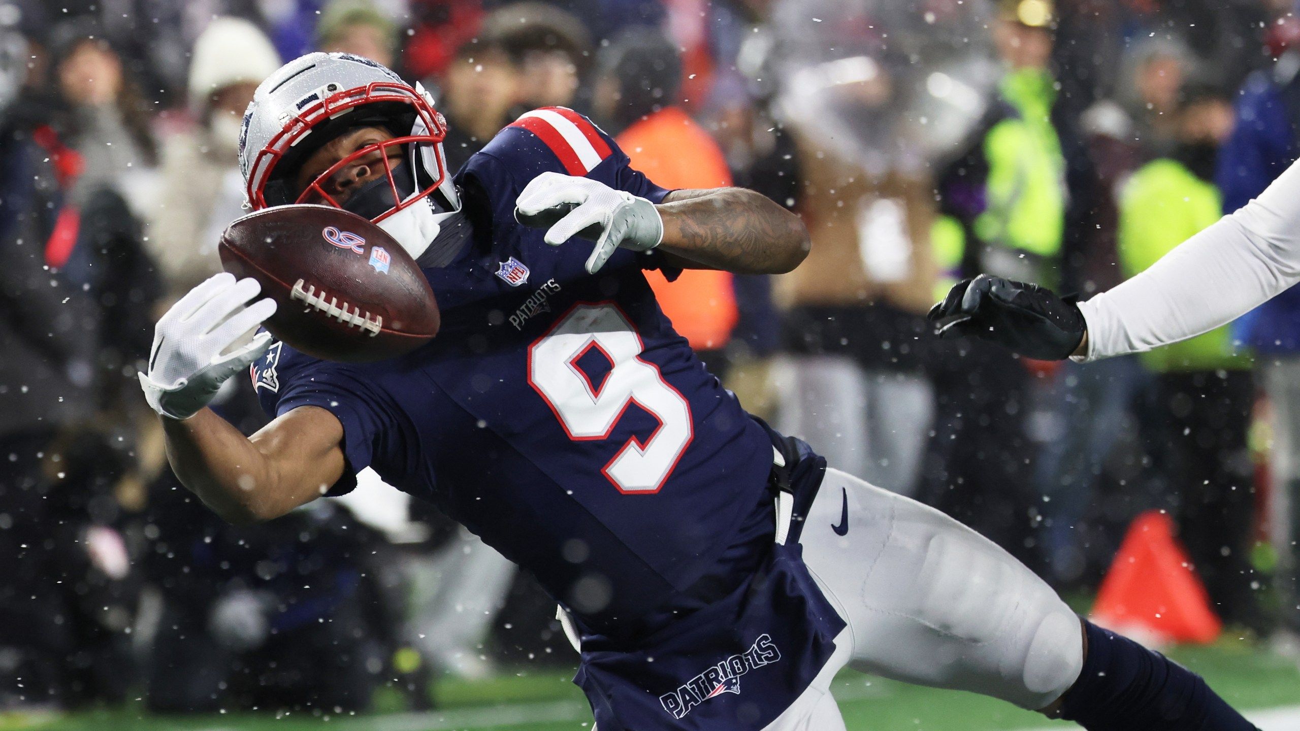 2560x1440 Patriots trade WR Kayshon Boutte to Texans