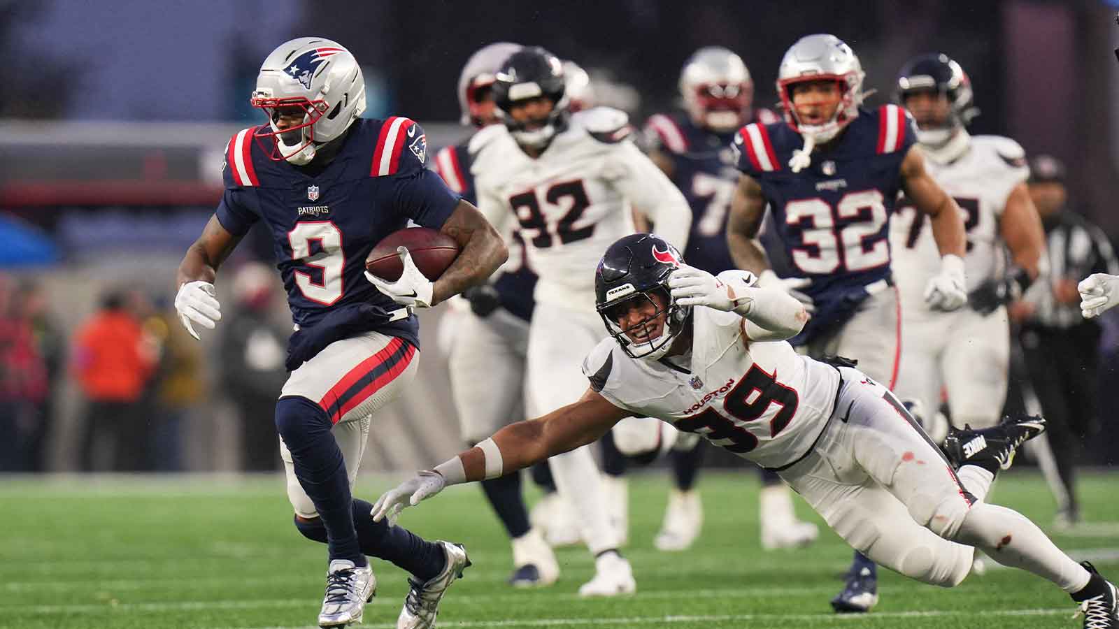 1600x900 Patriots' Kayshon Boutte's classy gesture to rookie will melt fans' hearts