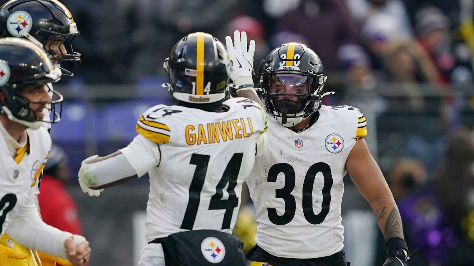 1600x900 Steelers news: Jaylen Warren officially active for MNF vs. Dolphins