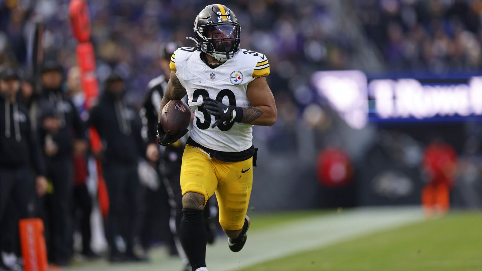 1600x900 Steelers news: Jaylen Warren added to injury report for Dolphins game