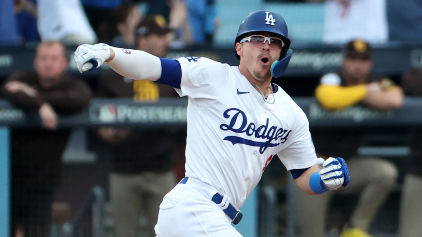 1600x900 Watch: Enrique Hernandez hits another clutch postseason HR