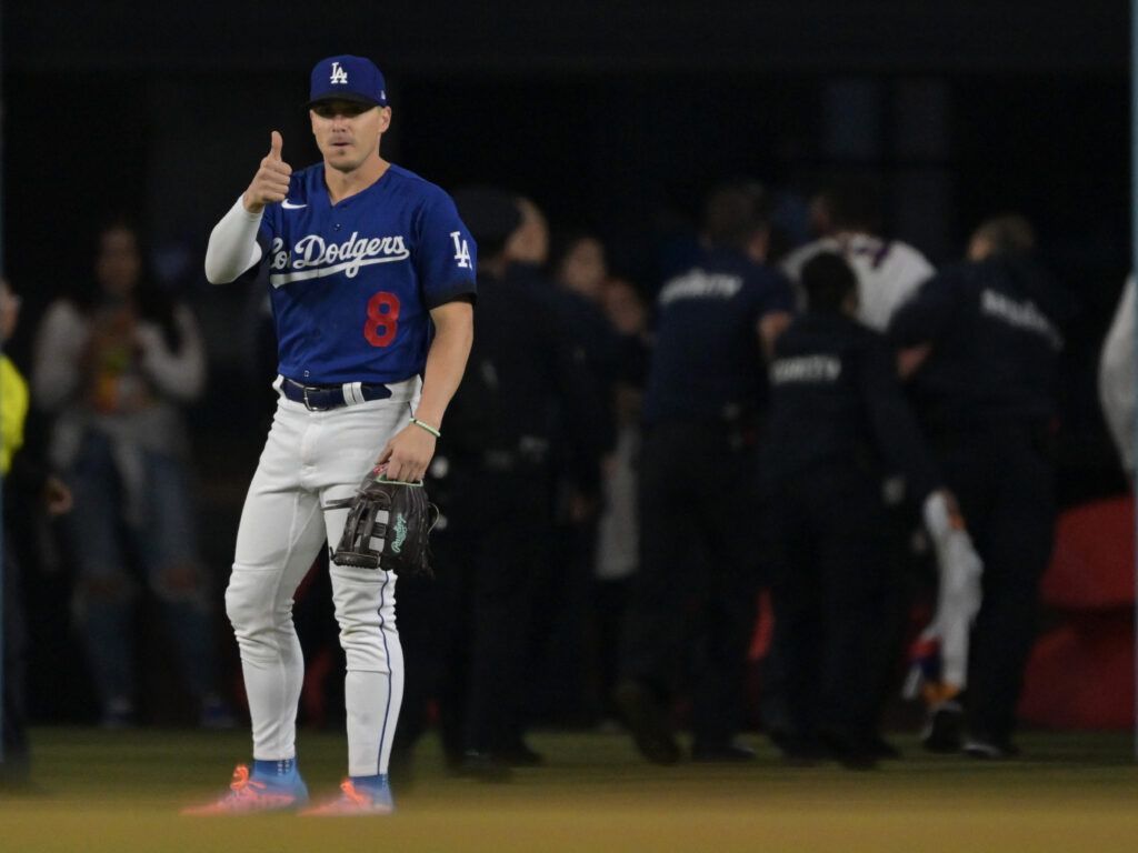 1024x768 Enrique Hernández Undergoes Hernia Surgery Trade Rumors