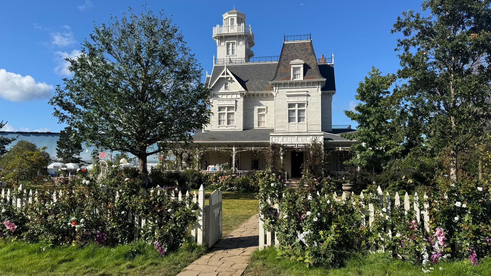 1600x900 How 'Practical Magic 2' Resurrected One of the Most Beloved Movie Houses of All Time