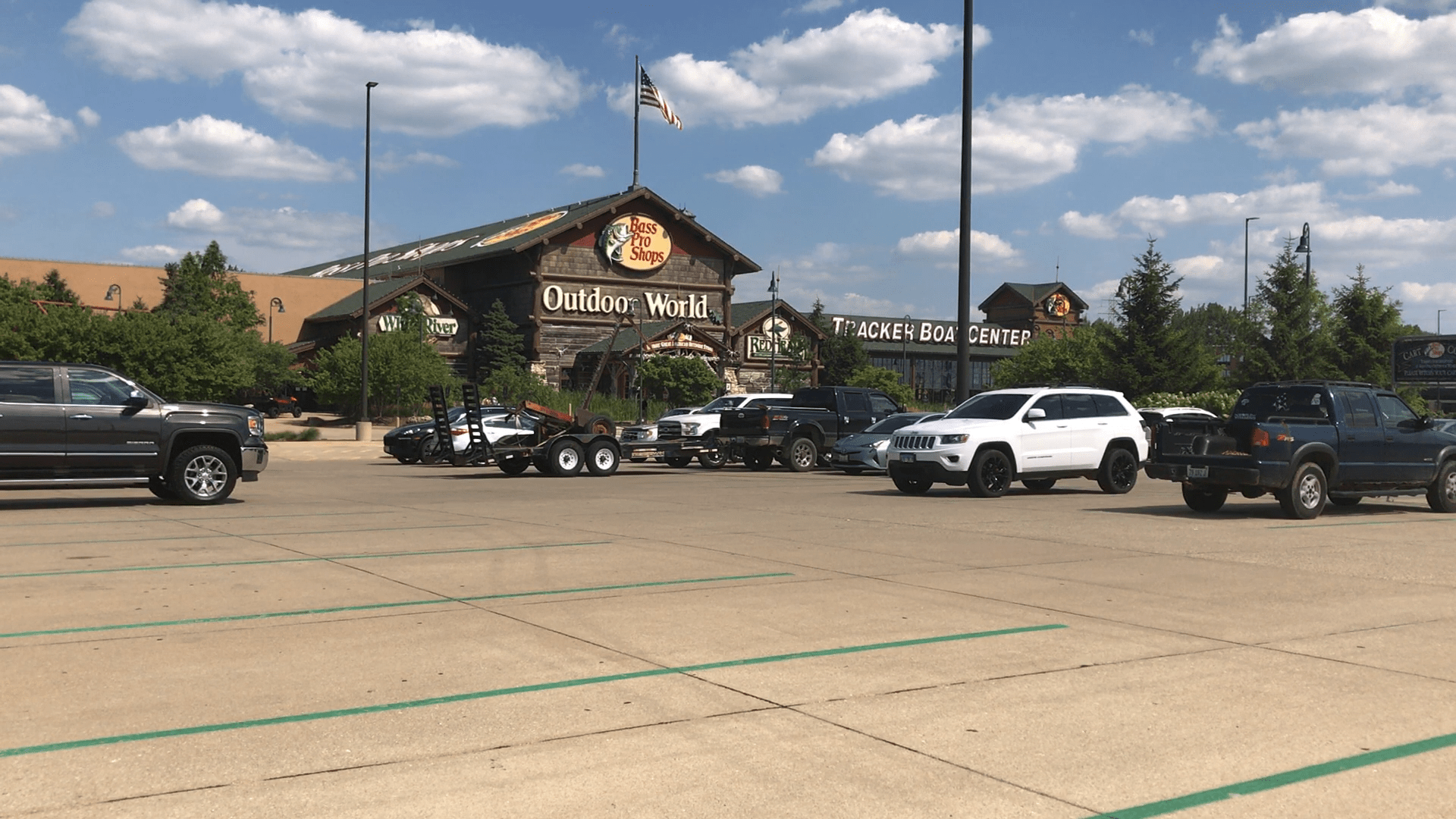 1920x1080 Several in police custody after Bass Pro shop robbery