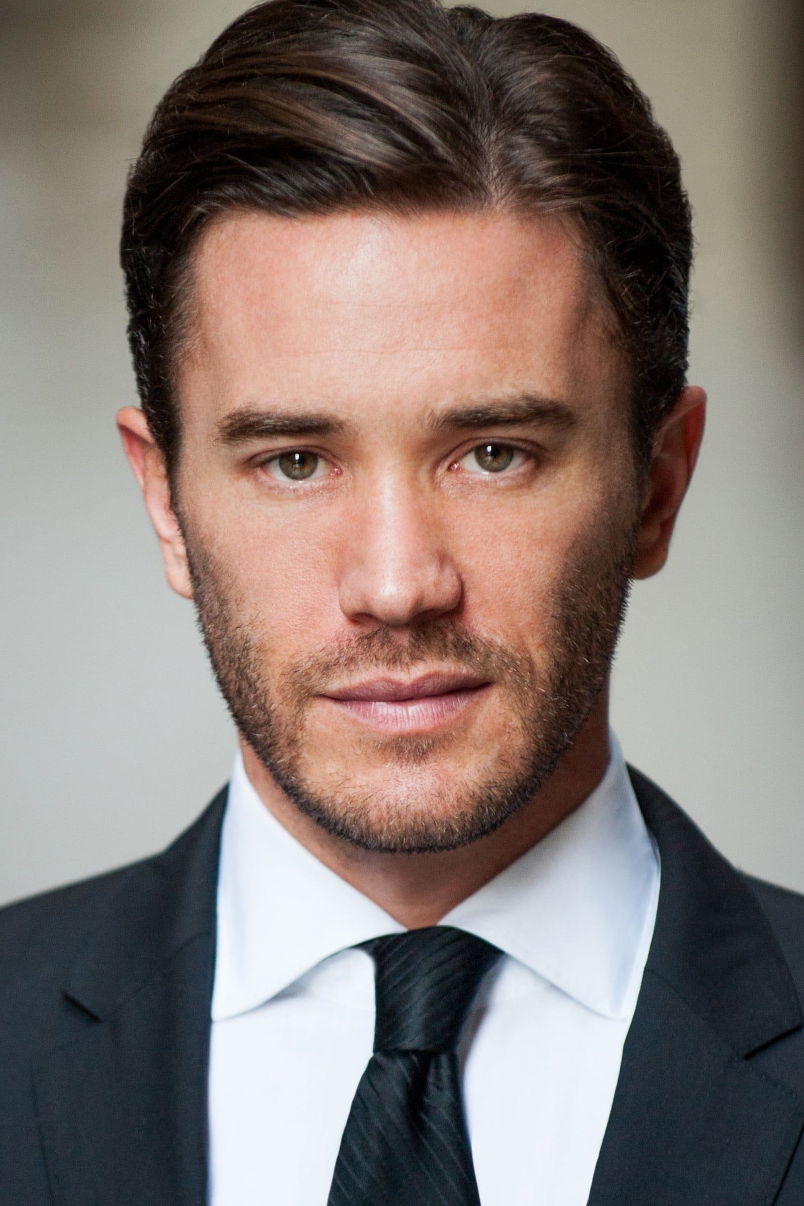 1600x2400 Tom Pelphrey Wallpaper