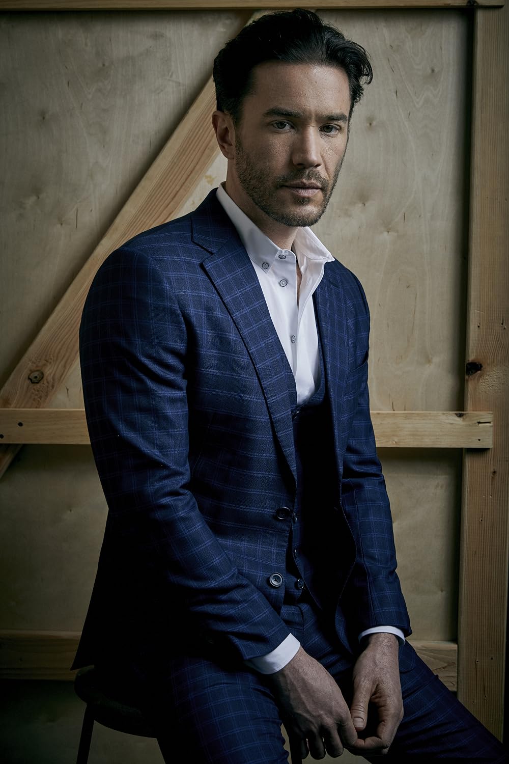 1000x1500 Tom Pelphrey