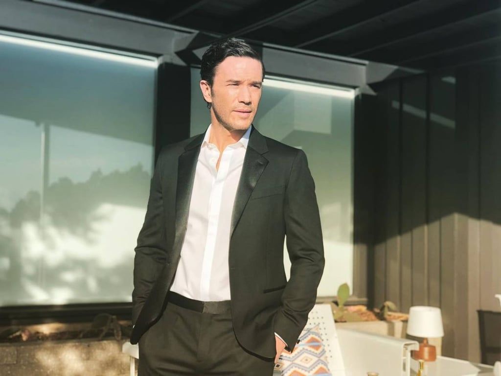 1024x768 Who is Tom Pelphrey, who just got engaged to Kaley Cuoco of The Big Bang Theory fame? The Ozark actor founded a theatre company and met the actress through their shared agent