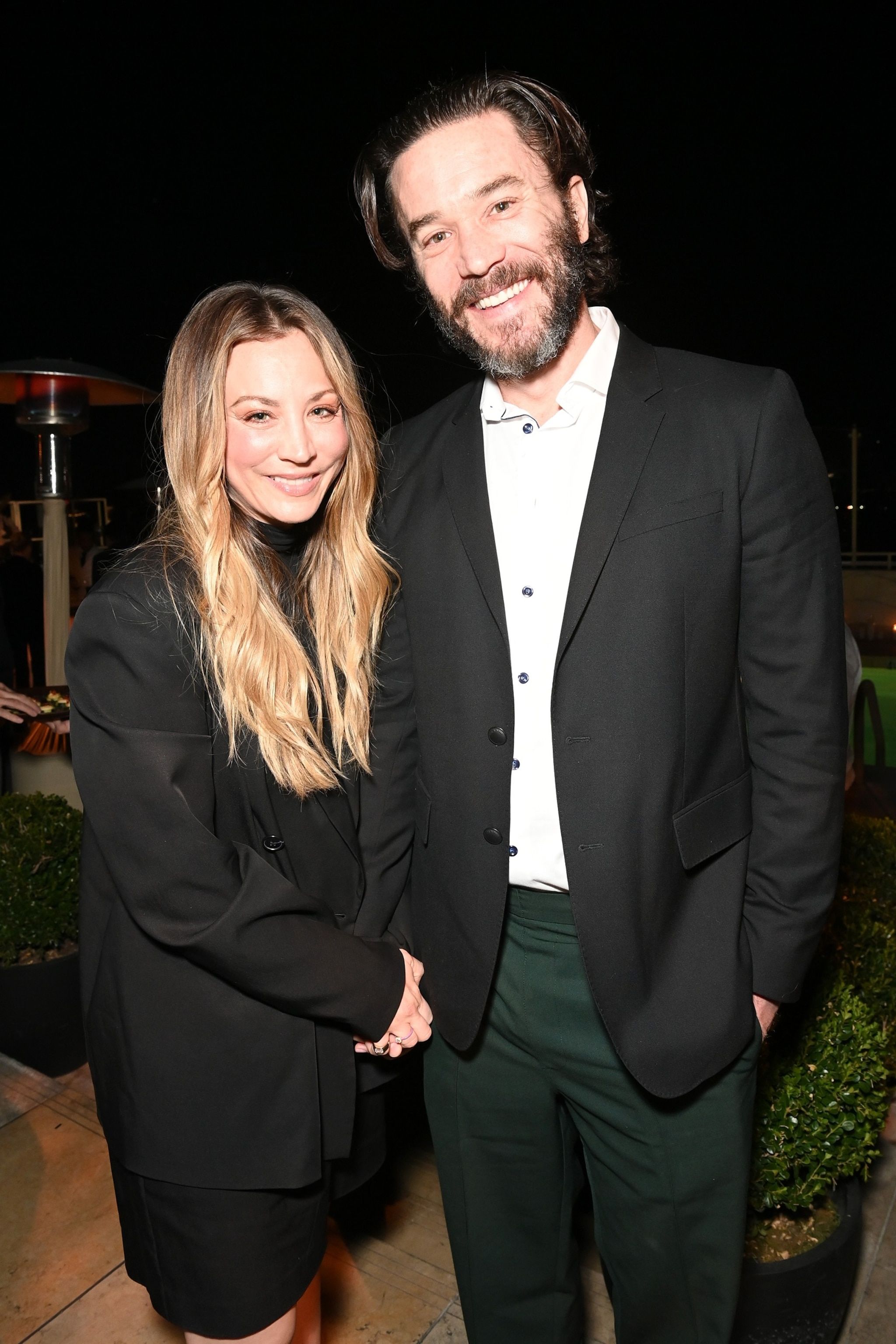 2048x3072 Kaley Cuoco announces engagement to Tom Pelphrey
