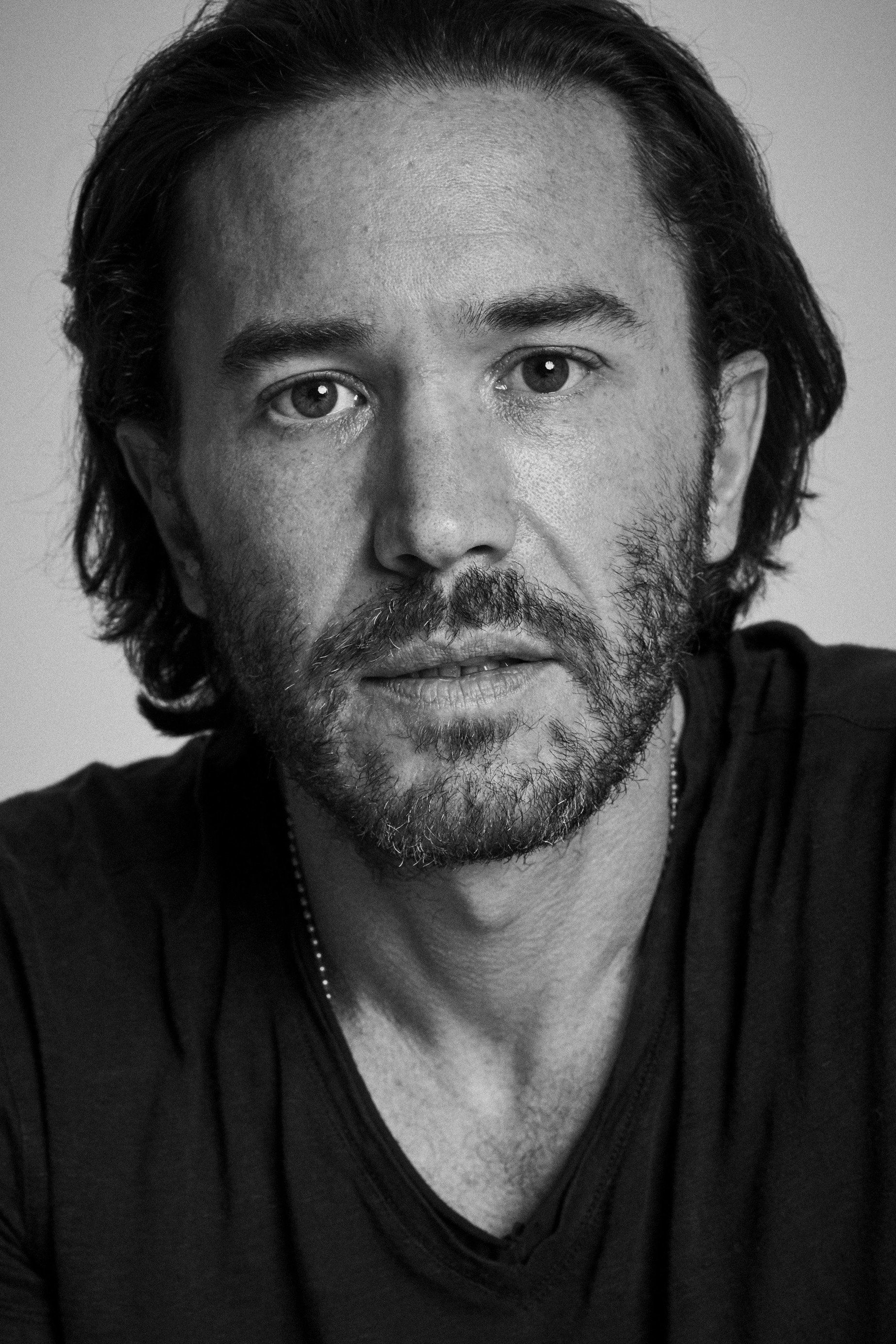 1846x2768 Tom Pelphrey Image