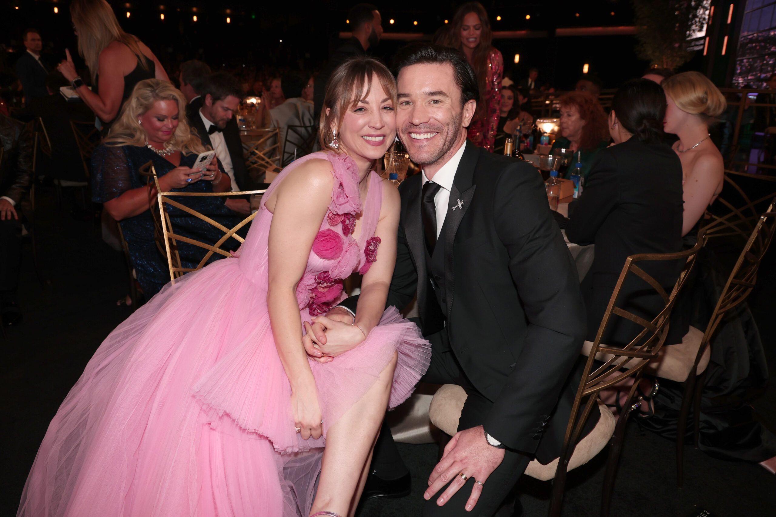 2560x1707 Kaley Cuoco & Tom Pelphrey's Love Story In Photo