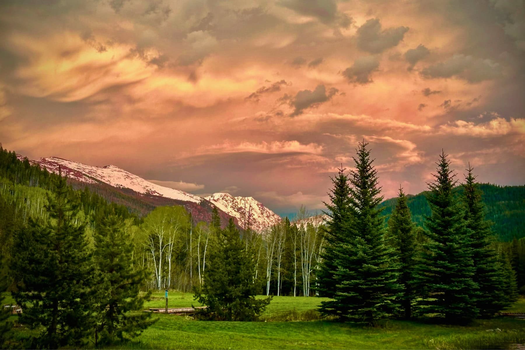 1800x1200 Mountain Retreat at Arapaho Valley Ranch in the Colorado Rockies