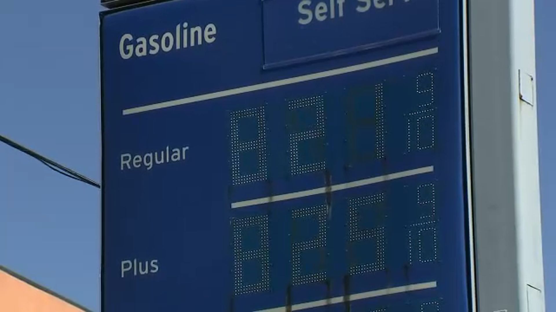 1920x1080 Gas prices jump across Southern California, with Los Angeles County seeing average of $5.17 per gallon, amid war in Iran Los Angeles