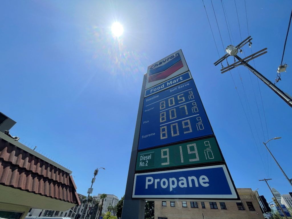 1024x768 Average gas prices close in on $5 a gallon in the U.S