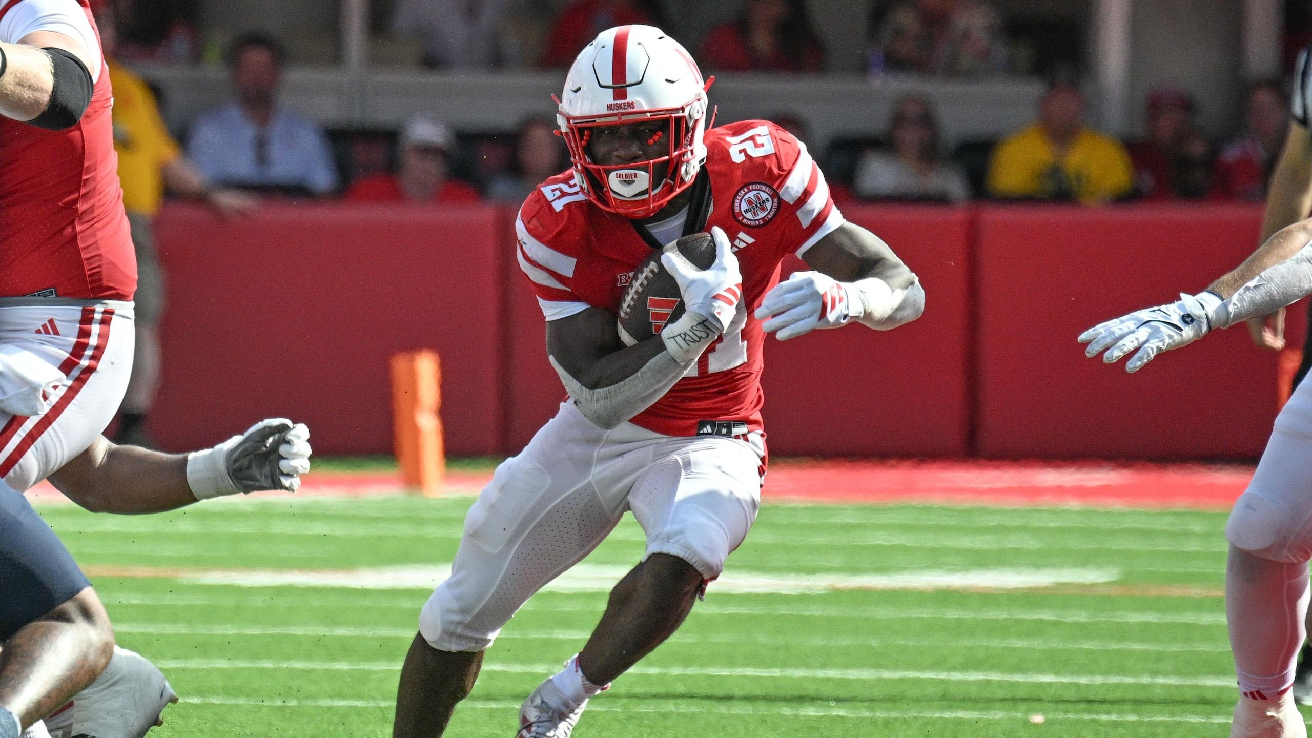 2560x1440 Emmett Johnson NFL Draft 2026 Scouting Report for Kansas City Chiefs RB