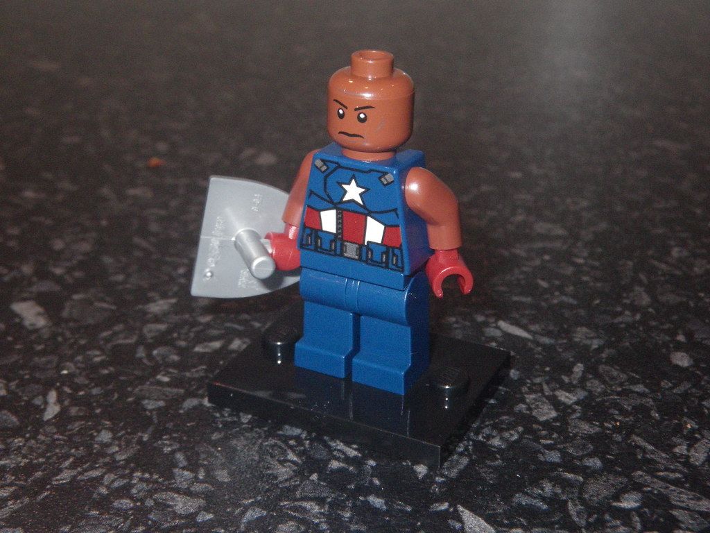 1024x768 LEGO Isaiah Bradley (Captain America)