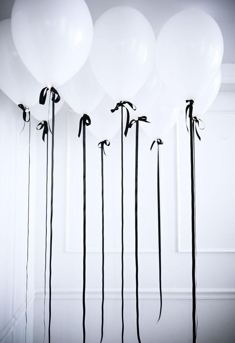 800x1166 Helium Balloon with Bows