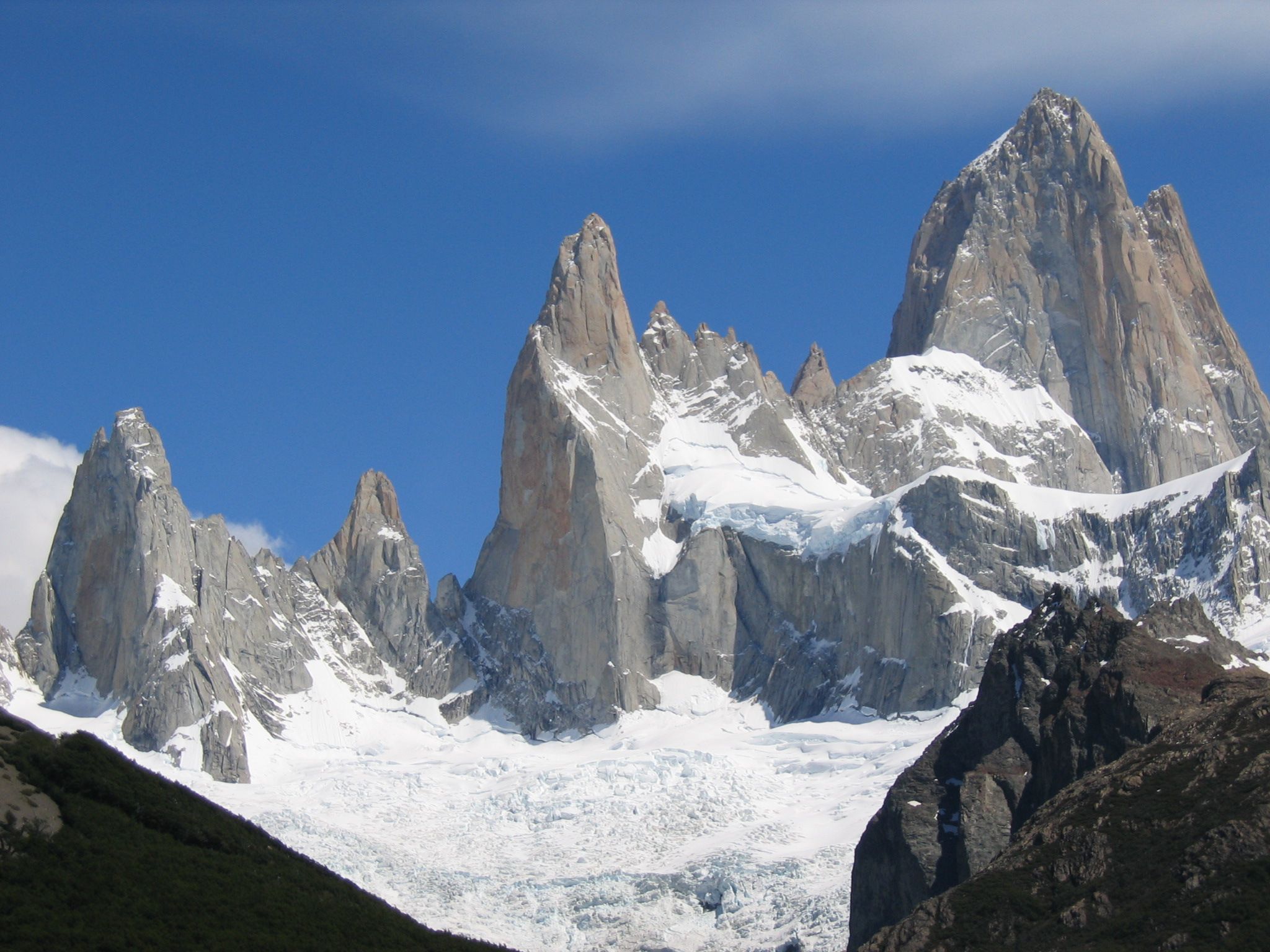 2048x1536 El Chalten America Planet